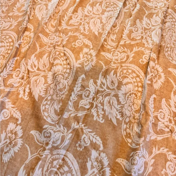 Pottery Barn Alessandro Honey Gold Curtains 50 x 96 - Picture 2 of 7